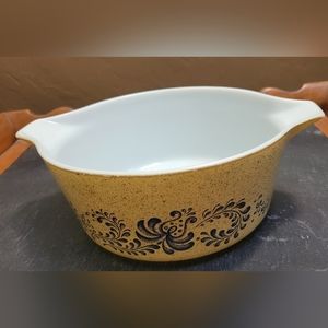 Vintage Pyrex Homestead Round Casserole Dish 475-B, 2.5 L